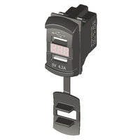 Dual USB-A plug + voltmeter