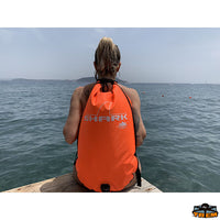 Inflatable watertight backpack Shark 28 Lt - Dimensions 760x400 mm - Liters 35 - Color Signal Orange [B0770028]