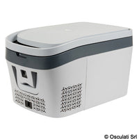 Portable fridge/freezer with compressor
