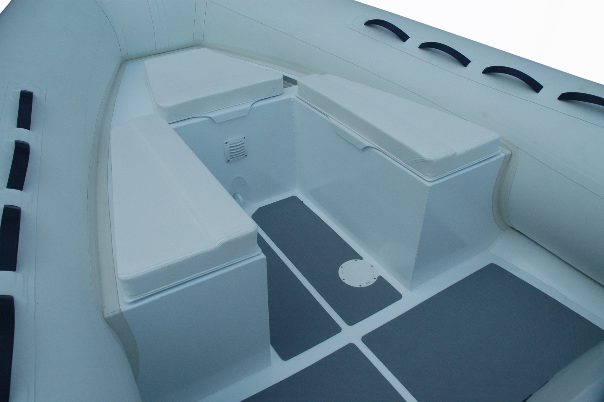 AB 18ALX Bow Port and Starboard extra side seating FF