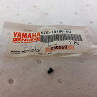 PLUG  676-14186-00  YAMAHA
