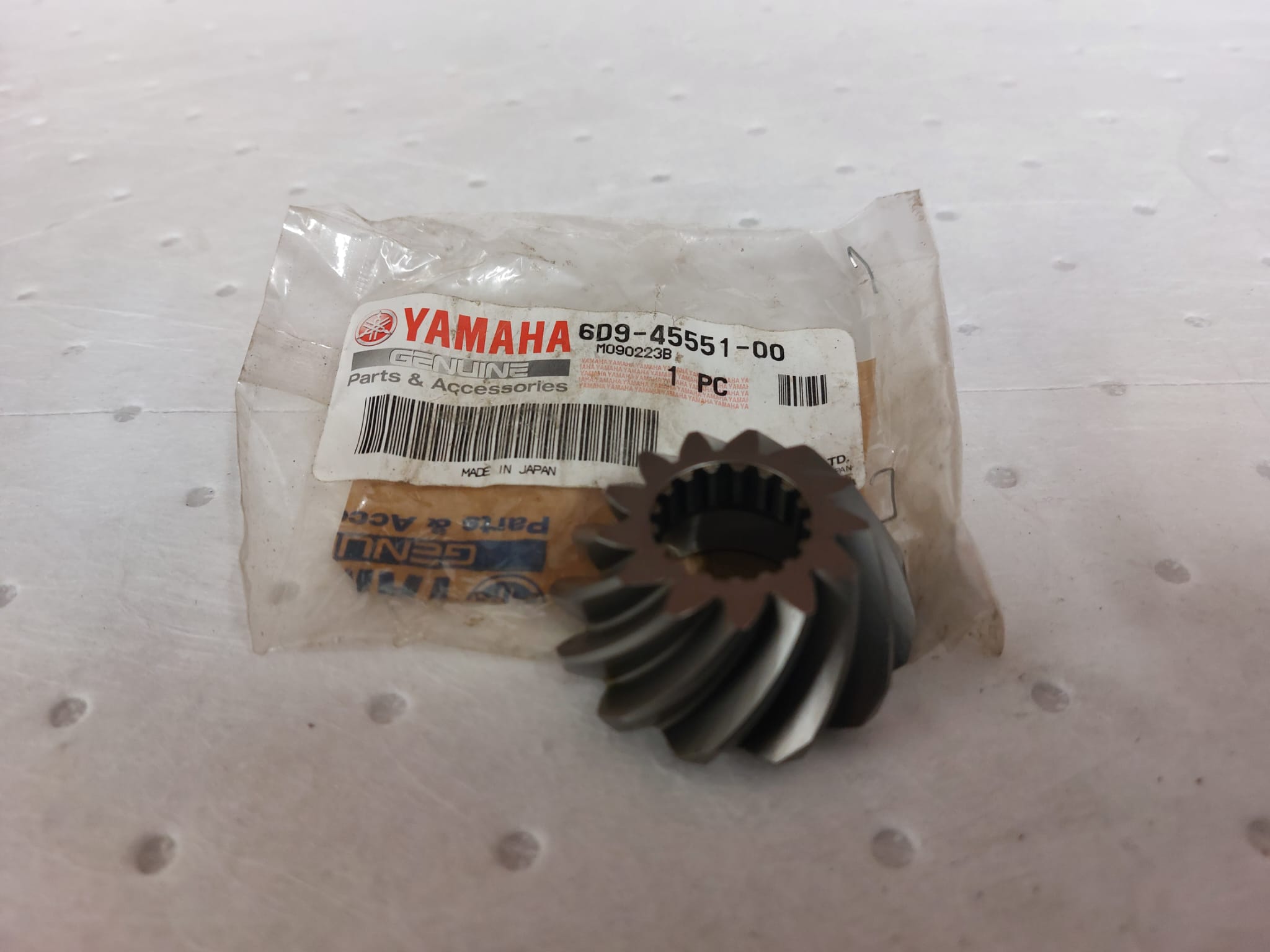 PINION GEAR 6D9-45551-00  YAMAHA