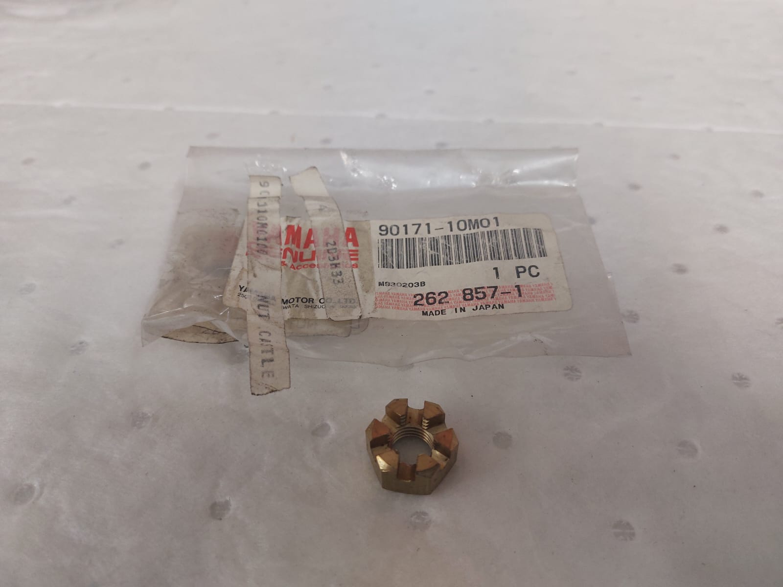 PROP NUT  90171-10M01  YAMAHA