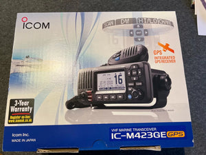 Icom M423GE VHF/DSC Marine Transceiver with GPS antenna