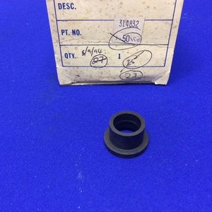 0314832 314832 water tube grommet v4 Evinrude Johnson Outboard Motor 1969 -1976